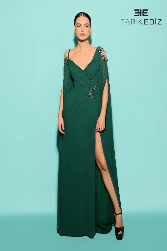 Shift Women Dress with a Simple and Classic Design for Everyday Wear Shift Women Dress with a Simple and Classic Design for Everyday Wear Tarik Ediz 98492
